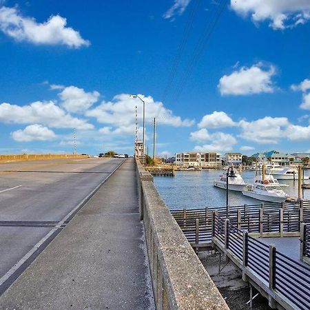 Middle Sound Hideaway~Beaches, Shopping, Families Villa Wilmington Exterior photo